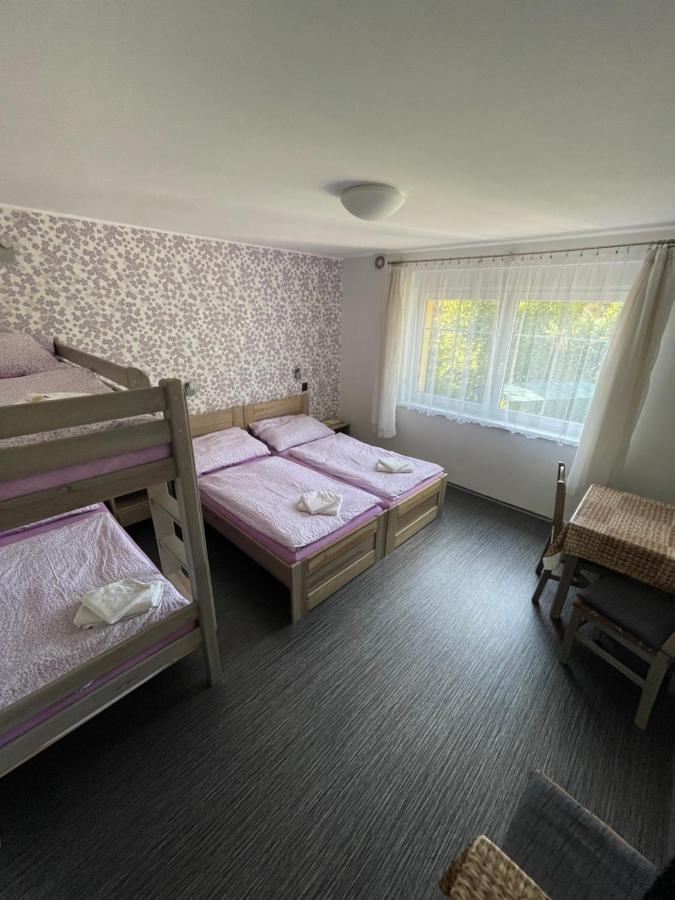 Maxovo Kralovstvi Daire Rovensko pod Troskami Dış mekan fotoğraf