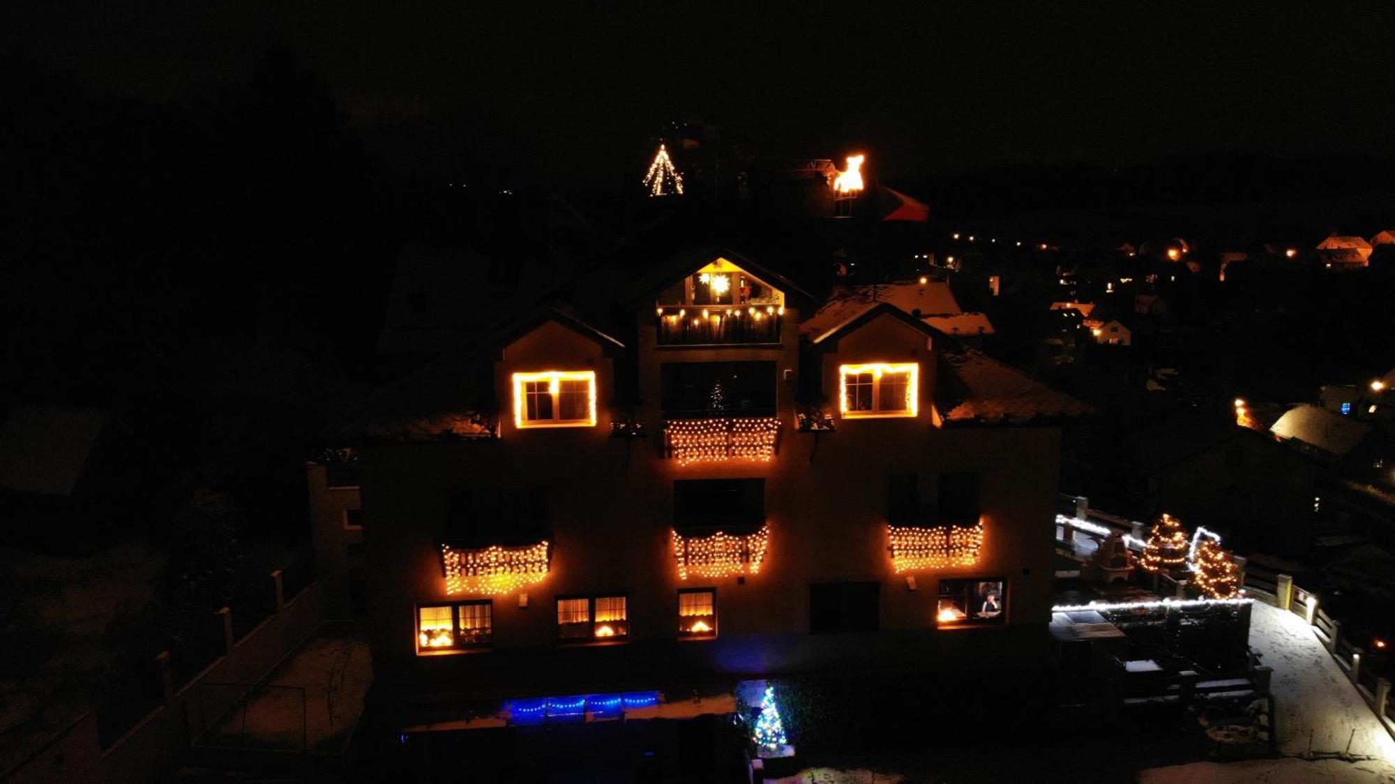 Maxovo Kralovstvi Daire Rovensko pod Troskami Dış mekan fotoğraf